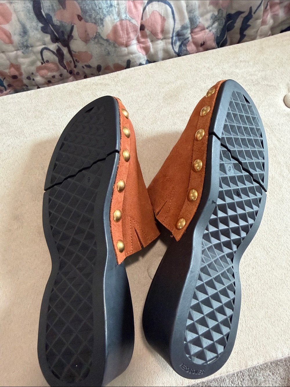 NWOB Aerosoles Faye Suede Leather Clog with Gold Studs - Picture 5 of 5